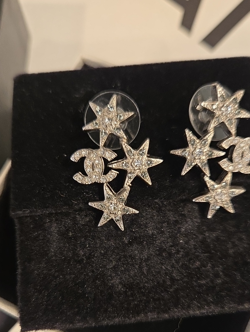 #147 CHANEL Star CC Earrings Silver, 2016 pierced - AUTHENTIC CHANEL - Picture 3 of 14